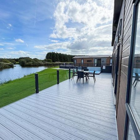 ホテル Westlands Country Park アナン エクステリア 写真