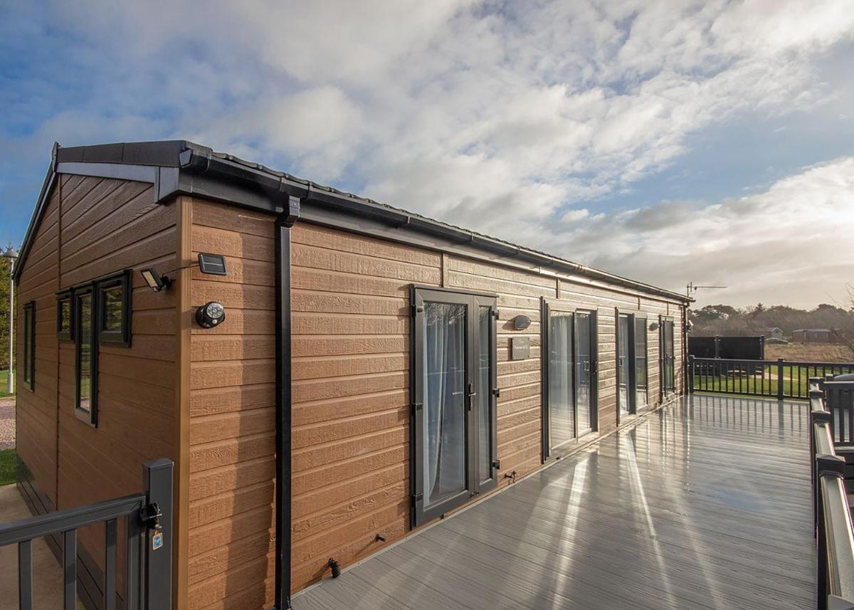 ホテル Westlands Country Park アナン エクステリア 写真